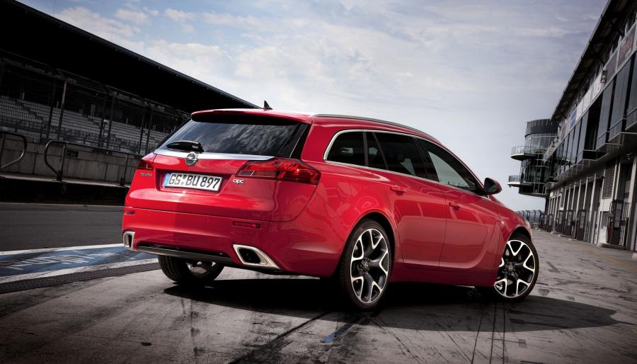 Opel Insignia OPC Sports Tourer 2009 года  (фото 32 из 49)